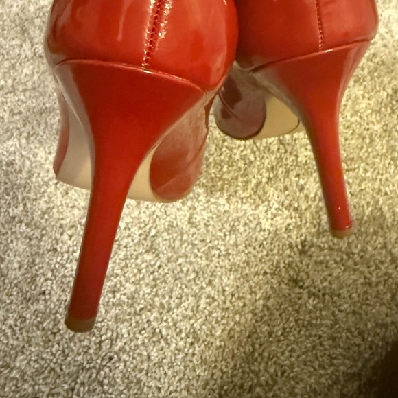 3/$20 Nine West Genuine Leather Red Patent Heels Women’s Sz 9 Office Career Date - Picture 3 of 5